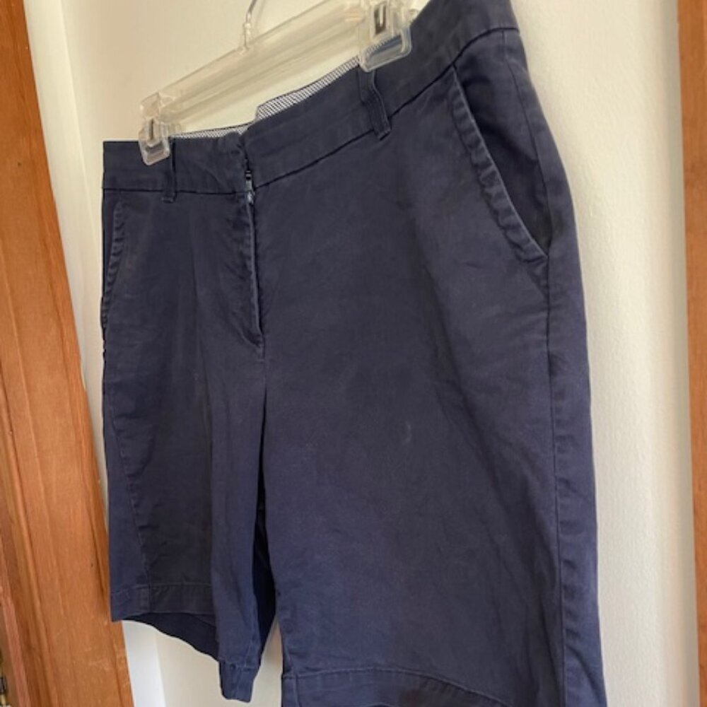 CROWN & IVY Classic Twill Navy 8.5" Chino Shorts 10